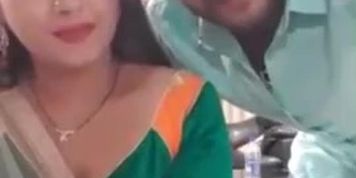 indian girl doing selfies with boyfriend.mp4 (indian_girl)