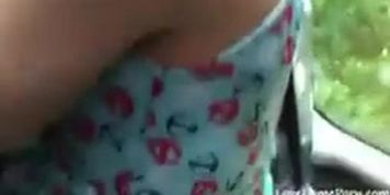 Amateur couple makes a stop so she could suck him in the car