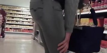 Hot milf in tight pants nice ass and cameltoe