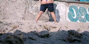 Showing public big ass and boobs. Hot BBW