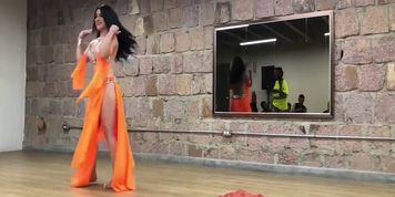 Belly dance