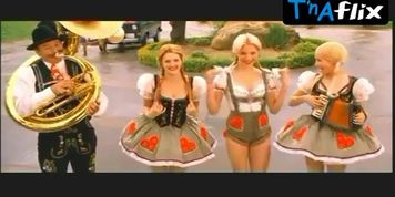 Cameron Diaz Sexy Scene  in Charlie'S Angels