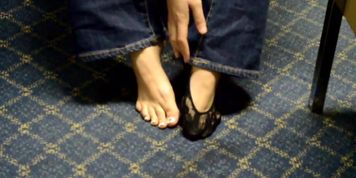 TSM - Lola teases us with her socked and bare feet