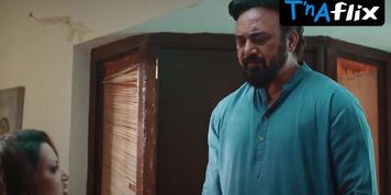 Bharti Jha Sexy Scene  in Do Din Ka Mehmaan
