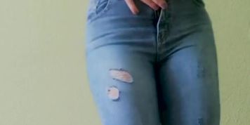 Busty college girl show her perfect ass in front of the camera.