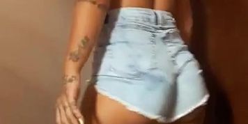 Latina Twerk - Allanna Jhessy