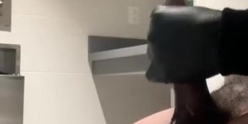 Had to get one off at work, Huge cumshot