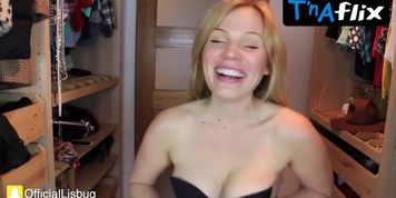 Lisa Schwartz Breasts Scene  in Lisa Schwartz Sexy