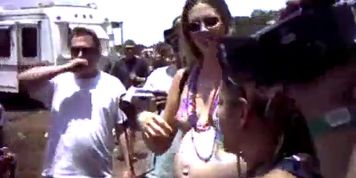 hot pregnant girl gets tit sucked in publiv