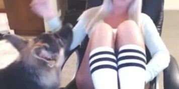 Hot Teen Blonde Chatting On Webcam 3