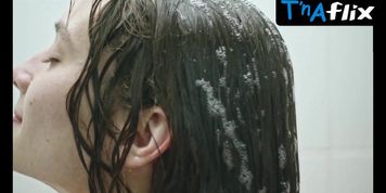 Elizaveta Yankovskaya Breasts Scene  in Frau