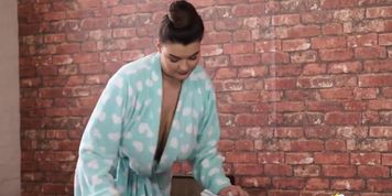 downblouse cleaning cleavage (Cherry Blush, Toni Summers)