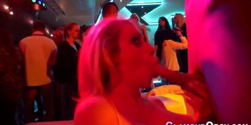 Box eating glam slut bang