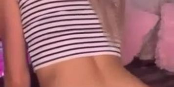 Blonde hot ass (Name please?)
