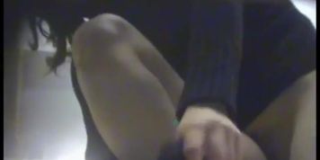 Sporty girl flashed her nudity for changing room sex tube