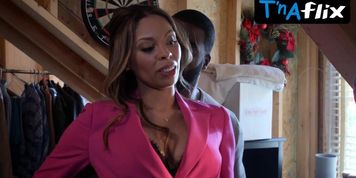 Ciera Payton Breasts Scene  in The Oval