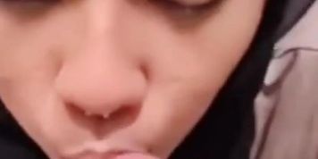 Bokep Indonesia Sepong Kontol Dalem