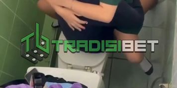 Mesun Di Toilet Umum