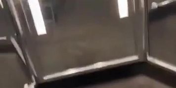 HORNY BITCH BIG SQUIRT IN SHOP (ONLYFANS)