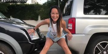 Francys Bell onlyfans pee