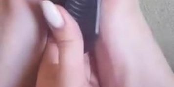 Sexy teen mastrubate her laptop mouse by perfect feet