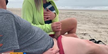 Quickie on public beach, people walking near - Real Amateur