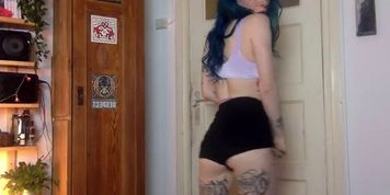 HOT TATTOOED TEEN STRIPTEASE