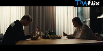 Kristina Orlyanskaya Breasts Scene  in Nemodelnoye Agentstvo
