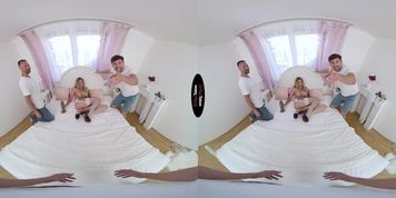 VIRTUAL TABOO - Blondie Receives Cocks