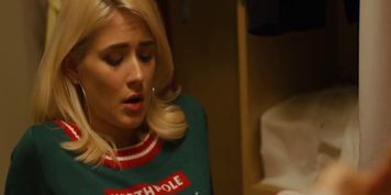 Teen sniffer licks her stepcousins pussy inside the closet
