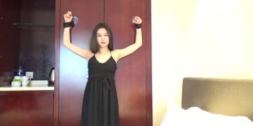 chinese beauty tickle