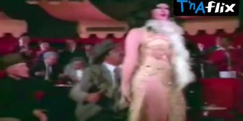 Gloriella Butt,  Breasts Scene  in Los Mantenidos
