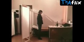 Elena Korikova Breasts Scene  in Ya Obeshchala, Ya Uydu