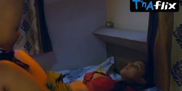 Tanisha Kanojia Breasts,  Underwear Scene  in Devrani Jethani Aur Wo