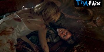 Elizabeth Banks Breasts Scene  in Slither
