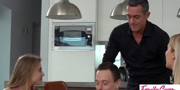 "Let me show you how to kiss" Bonnie Dolce offers Swapbro - S7:E6 (Sharon White)