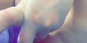 Mother With Big Ass Masturabtes In Bathroom!