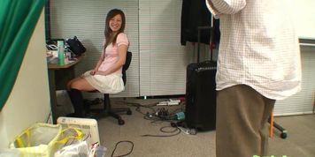 Japanese girl gives guy her pink panties to sniff
