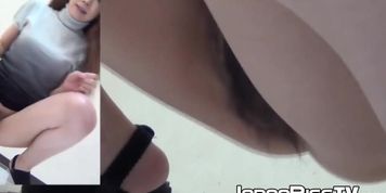 JAPAN PISS TV - Japanese cuties take their panties off to pee