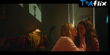 Ulrikke Falch Lesbian Scene  in Ligga