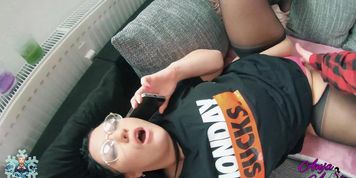 Curvy Beauty Fucked On The Phone