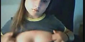 Sexy teen girl shows her boobs - hothornycamgirls.com