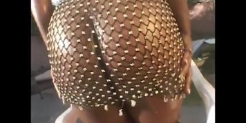 Wesley Pipes vs Love (Yvette Bova)
