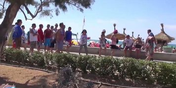 Aische auf Mallorca (Ballermann) (Aische Pervers, Antonio Mallorca)