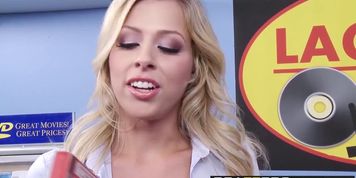 Brazzers - Shes Gonna Squirt - Zoey Monroe and Johnny Sins -  Friendly Squirting - ShesGonnaSquirt