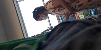 bulge flash, she keeps looking, I think she took a pic