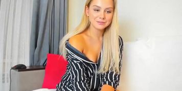Blonde 2