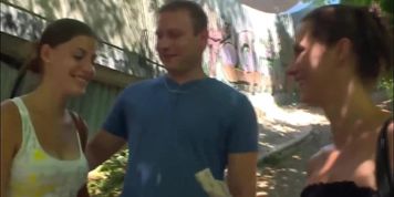 Seduce Czech Couples With Money