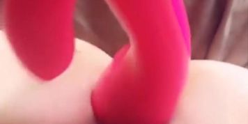 Pussy play after shower. Suuuuper wet! 