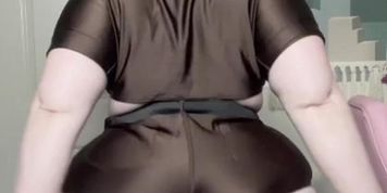 Big Booty White Girl Package Delivery Clap Twerk JOI